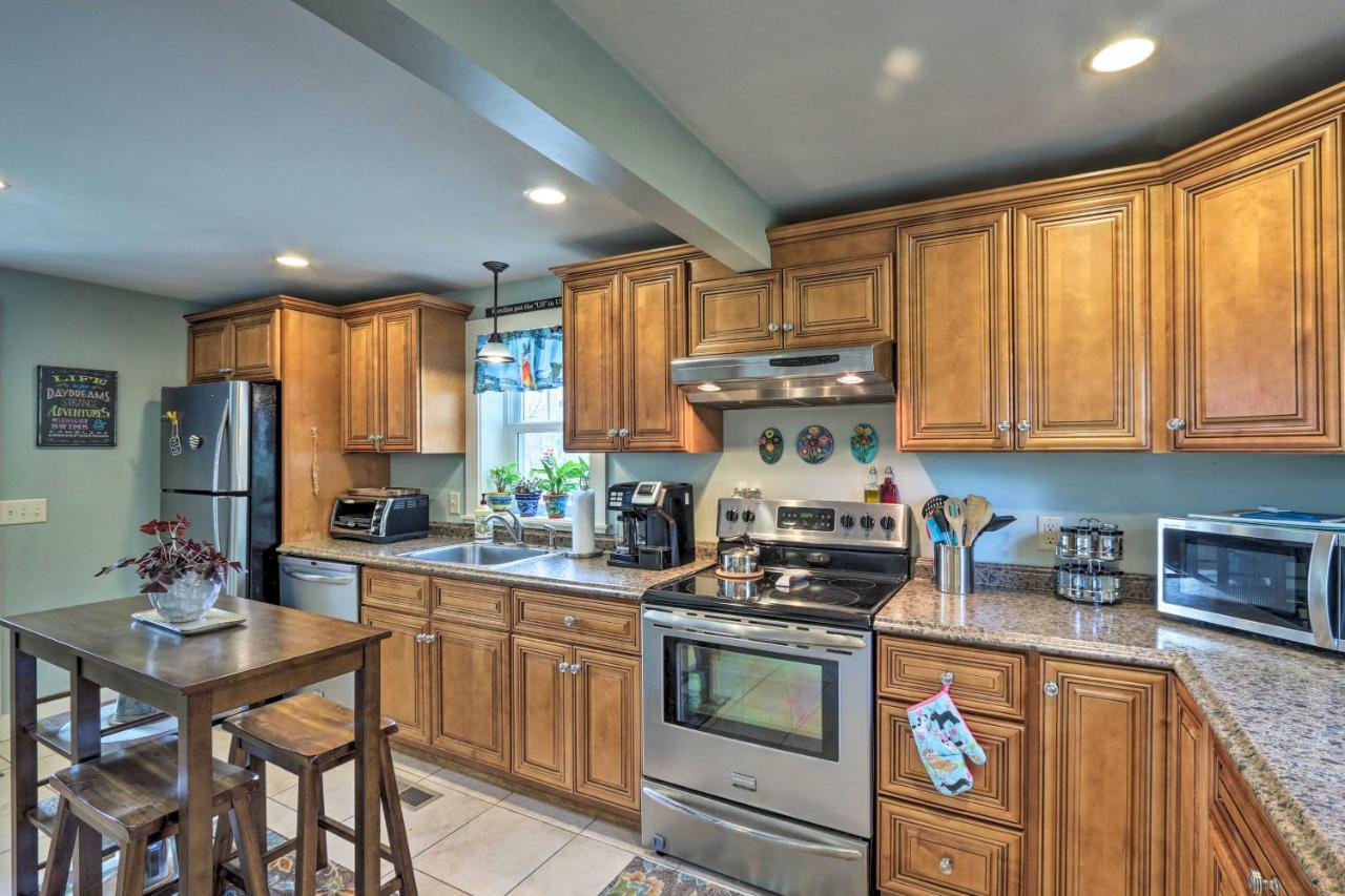 Remodeled Farmhouse In Waterford Near 2 Beaches! Dış mekan fotoğraf